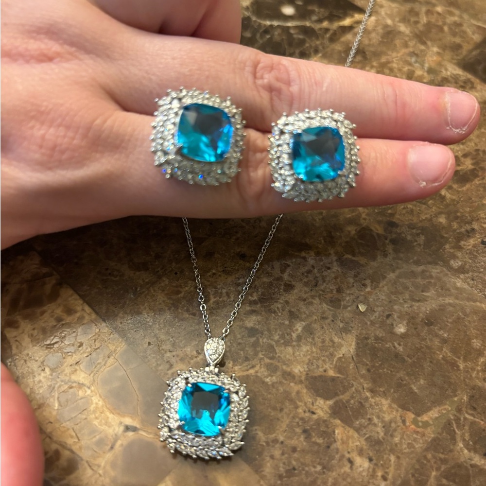 New 3PC JCPenney Blue Quartz/White Sapphire Silver Necklace, Earrings, Ring set! - Picture 8 of 9